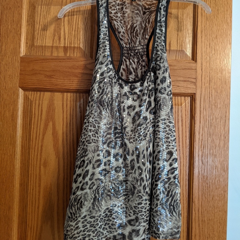 Sequin tank
